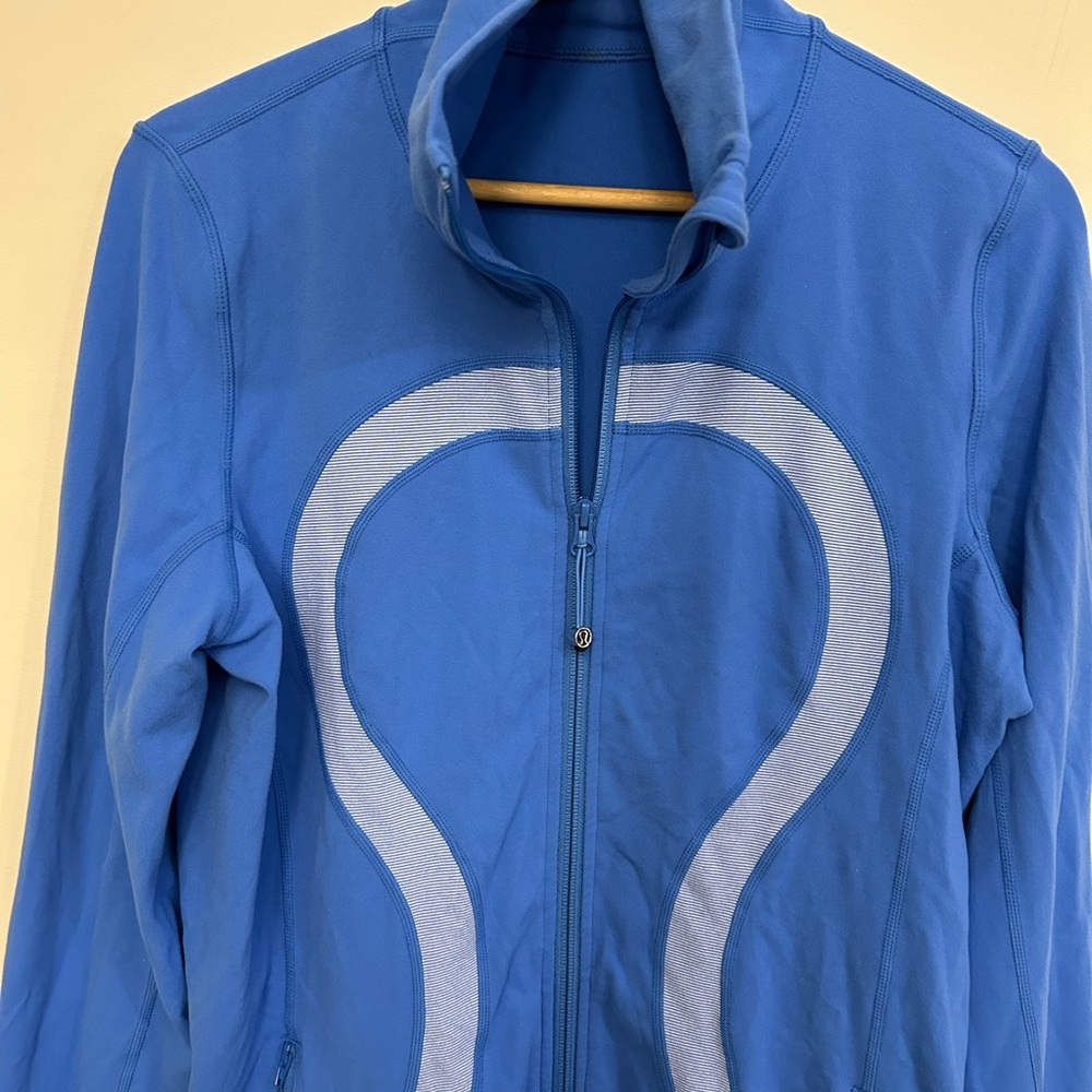 Lululemon Women's Blue Zip Up Athletic in stride Jacket size 10 - Picture 7 of 11